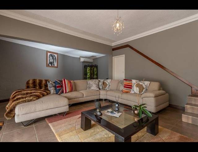 4 BEDROOM HOUSE FOR SALE IN MULBARTON